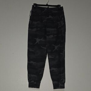 Aritzia Camouflage Print Black & Gray Jogger Pants